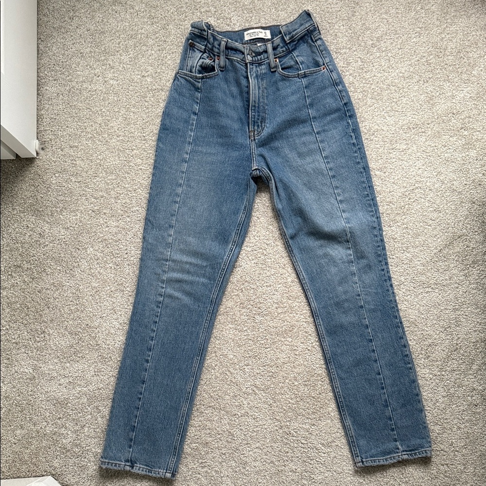 Abercrombie, the 90s straight ultra high-rise size 25/0 curve love short